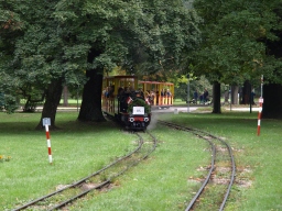 Liliputbahn_Kaiserallee_130915e.jpg